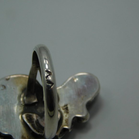 Silver 925 Signed Onyx and Mother of Pearl Ring Size : 6 - Picture 5 of 5